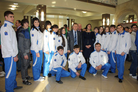 a4WP2rM7AaT.jpg