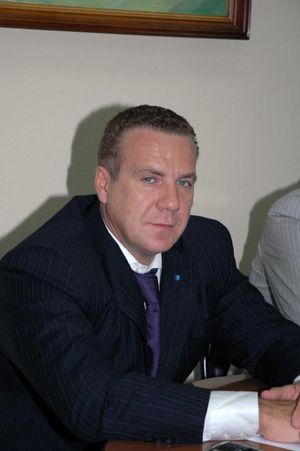adVOpUypyFi.jpg