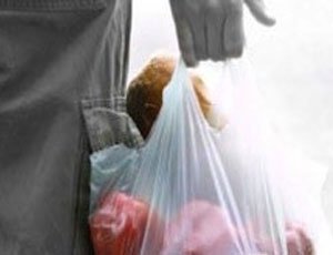 В Саратове пенсионерка похитила продукты на сумму 1600 рублей