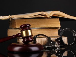 В Марксе собираются судить самогонщицу
