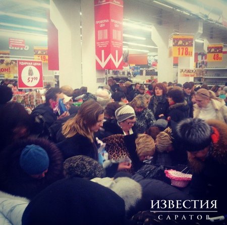 Прошедшая в Саратове «черная пятница» не обошлась без давки