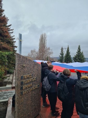Общественные организации провели патриотическую акцию ко Дню воссоединения Крыма и Севастополя с Россией