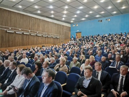 В Калининске прошёл штаб по подготовке к весенне-полевым работам 2025 года
