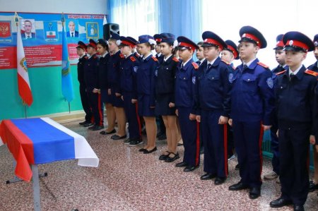 В Македоновке установили именую "Парту Героя"