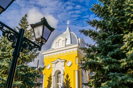 В Вольске благоустроят территорию детской школы искусств и отремонтируют кровлю клуба имени Талалихина