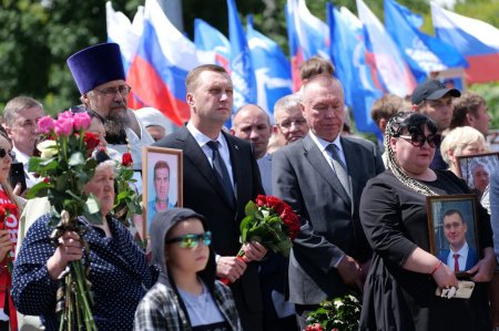 В Саратове прошла церемония увековечивания имен погибших военнослужащих в День ветеранов боевых действий