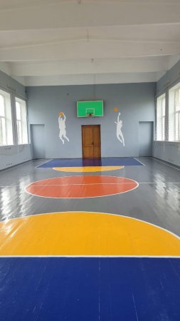 В ртищевской школе по региональной программе обновили спортивный зал