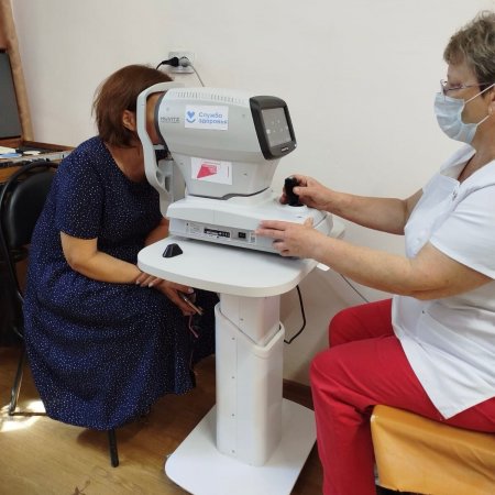 В Екатериновской районной больнице новый пневмотонометр помогает измерять внутриглазное давление