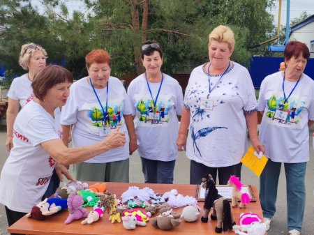 «Серебряные» добровольцы на «ДОЛГОлетних встречах» делятся опытом волонтерской деятельности «Серебряные» добровольцы на «ДОЛГОлетних встречах» делятся опытом волонтерской деятельности