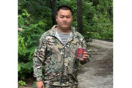 Саратовского бойца отметили наградой за защиту Курской области