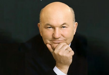 Юрий Лужков и возрождение православных святынь — в центре юбилейной экспозиции