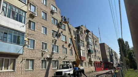 В Ершове проводятся аварийно-восстановительные работы в пострадавшем многоквартирном доме на ул. Космонавтов