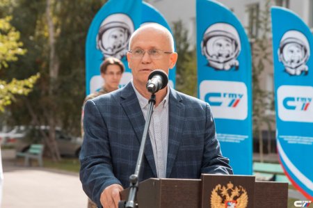 В СГТУ около отремонтированного корпуса установили памятник «Ночь перед экзаменом» В СГТУ около отремонтированного корпуса установили памятник «Ночь перед экзаменом»