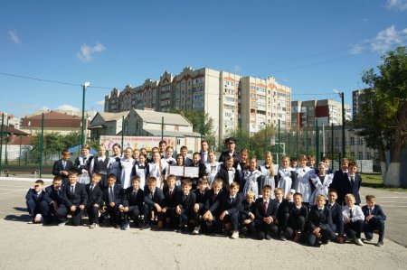 В Саратове началась установка новых дорожных знаков по макетам школьников
