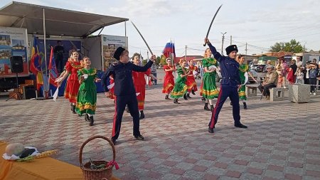 В Александрово-Гае подвели итоги первого регионального форума «Казачья молодежь»
