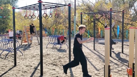 Более 500 человек приняли участие в открытии новой спортивной инфраструктуры  в школе Саратовской области
