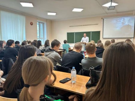 В рамках акции «Сообщи, где торгуют смертью» в регионе проводят беседы с молодежью листовки и буклеты и распространяют