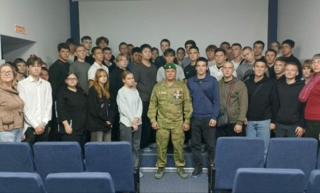 Саратовские студенты встретились с героем СВО