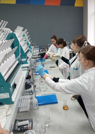 Школьники Саратовской области принимают участие в профпробах и посещают промышленные экскурсии