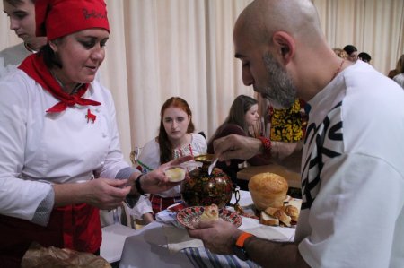 Хвалынские школьники одержали победу на гастрономическом фестивале в Саратове