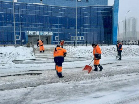 В связи с выпадением осадков профильные службы в Саратове, Балакове и Энгельсе работают в усиленном режиме