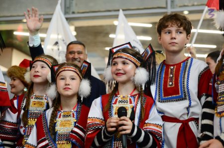 «Россия — семья семей»: делегация Саратовской области примет участие в открытии Года единства народов России