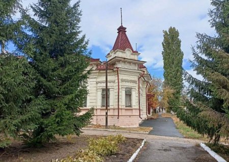 Исторический дом в Хвалынске, связанный с именами купца Солдаткина и режиссера Гайдая, обрел зоны охраны