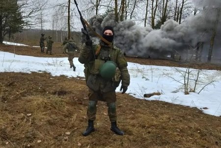 Саратовца наградили медалью Жукова