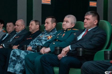 Саратовская молодежь встретилась с ветераном спецподразделения Росгвардии Саратовская молодежь встретилась с ветераном спецподразделения Росгвардии