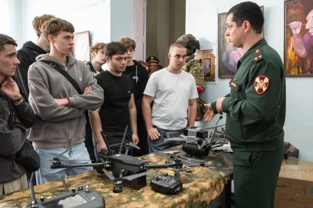 Саратовские курсанты и герои СВО сразились в интеллектуальной игре «Мы помним! Мы гордимся!»