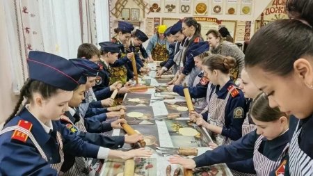 В школе №1 поселка Степное прошел казачий сбор «Нам есть чем гордиться и есть что беречь!» В школе №1 поселка Степное прошел казачий сбор «Нам есть чем гордиться и есть что беречь!»