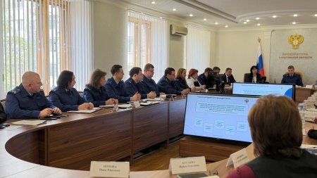 Прокуратура Саратовской области взяла на контроль вопросы лекарственного обеспечения и доступности медпомощи 