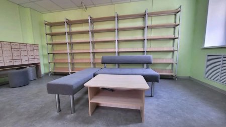 В Балашовской детской библиотеке установили современную мебель В Балашовской детской библиотеке установили современную мебель