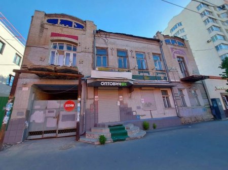 Для инвестора, готового сохранить дом с проездной аркой и изразцами, открыто окно возможностей в областном центре