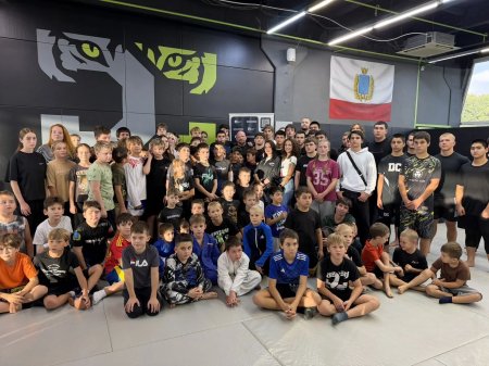 Юные спортсмены Саратовской области встретились с Джеффри Монсоном