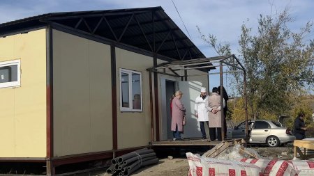 В селе Меловое Красноармейского района активные жители контролируют строительство нового ФАПа