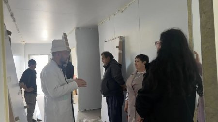 В селе Меловое Красноармейского района активные жители контролируют строительство нового ФАПа