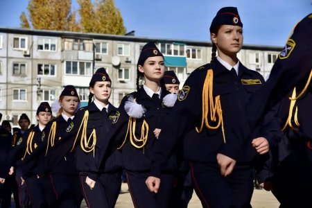 320 первокурсников Губернаторского колледжа официально вступили в ряды кадетского братства  