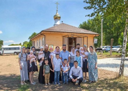 Жительнице Энгельсского района присвоено звание «Мать-героиня»  