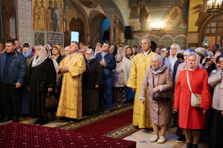 Свято-Троицкий собор Балаково освятили после масштабной реставрации: храм Шехтеля восстанавливали почти два десятилетия